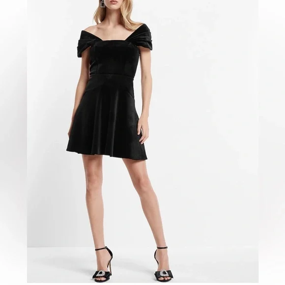 Express | Dresses | Express Velvet Little Black Dress | Poshmark